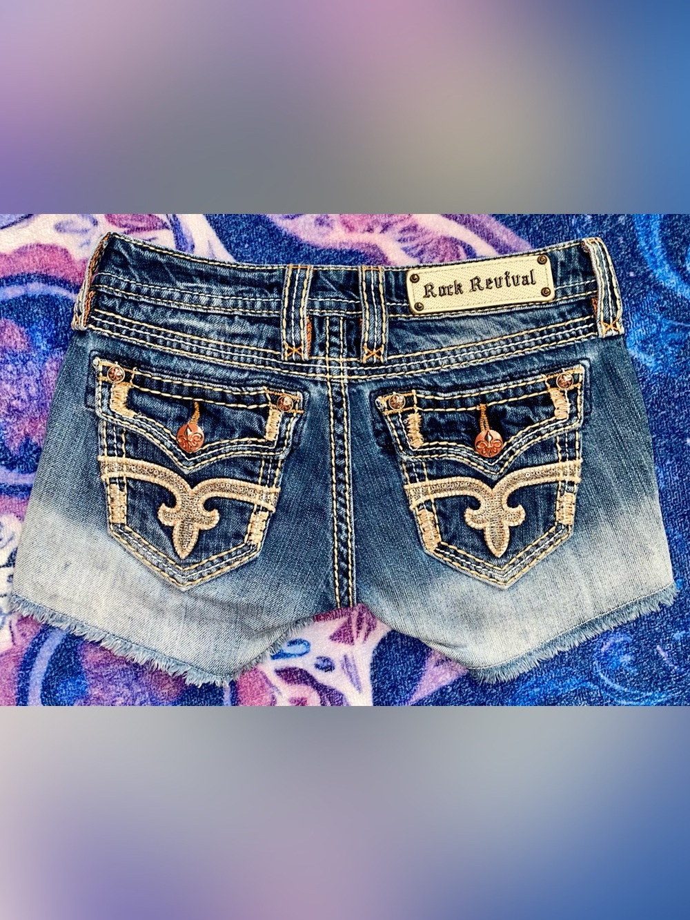 ROCK REVIVAL ANGIE SHORTS SEQUINS FLAP POCKET GRADIENT OMBRE FACTORY FRAYED 25